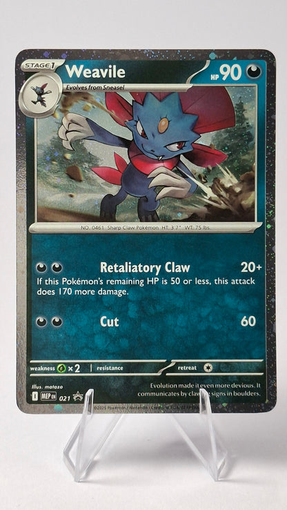 Weavile Evolution Line - Sneasel (Cosmos Holo) + Weavile (Cosmos Holo)