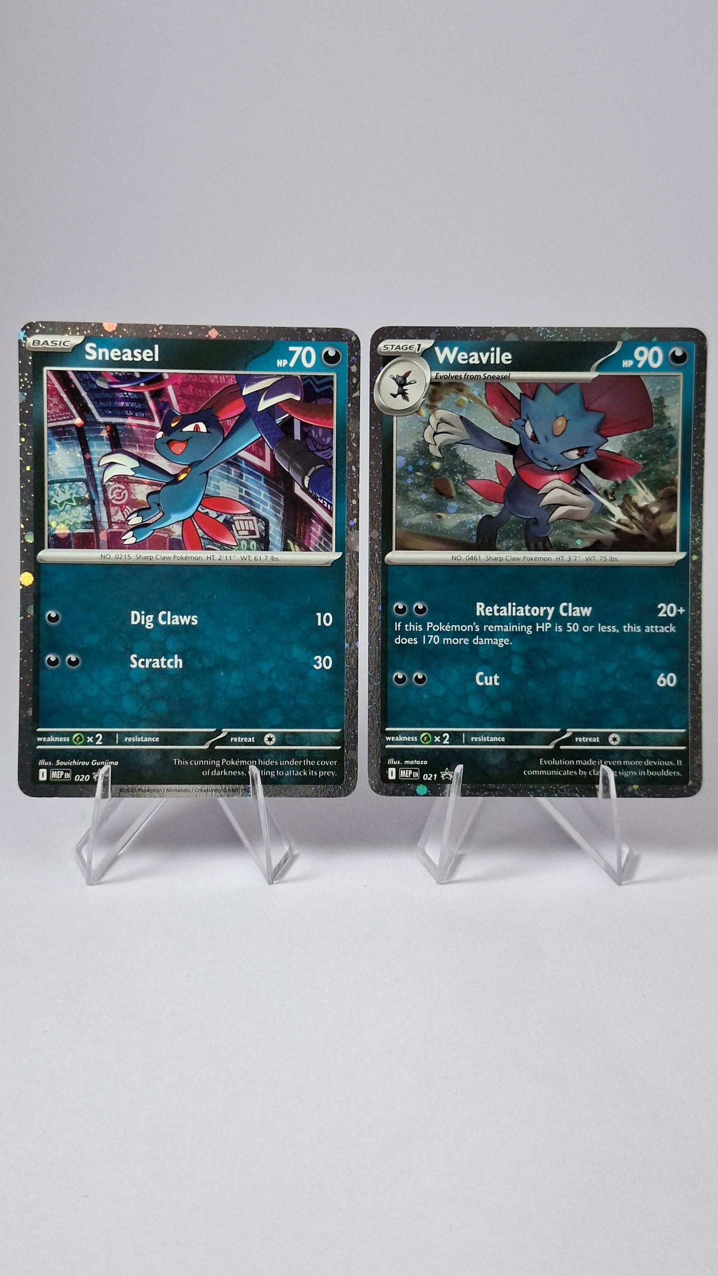 Weavile Evolution Line - Sneasel (Cosmos Holo) + Weavile (Cosmos Holo)
